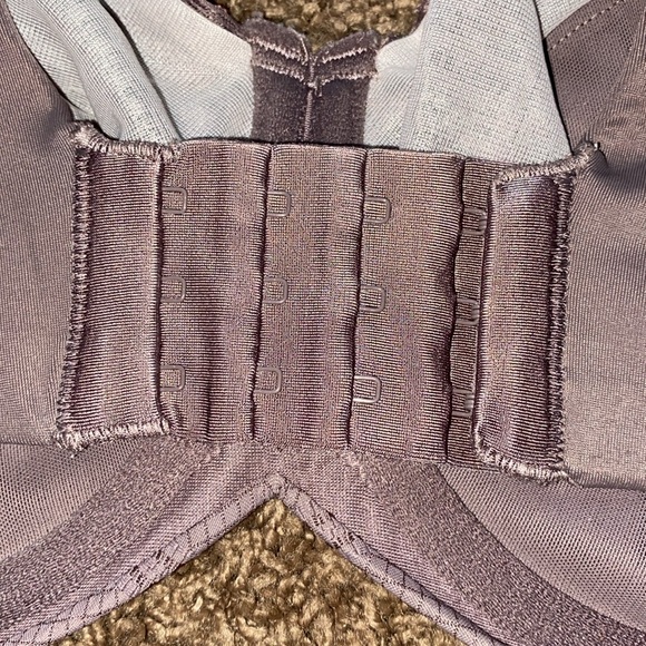 Lilyette Unlined 34DDD bra - Picture 4 of 8